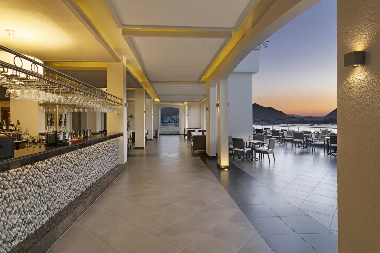 Restoran &amp; Bar
